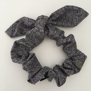 NWOT Gray Lululemon Uplifting Bow Scrunchie